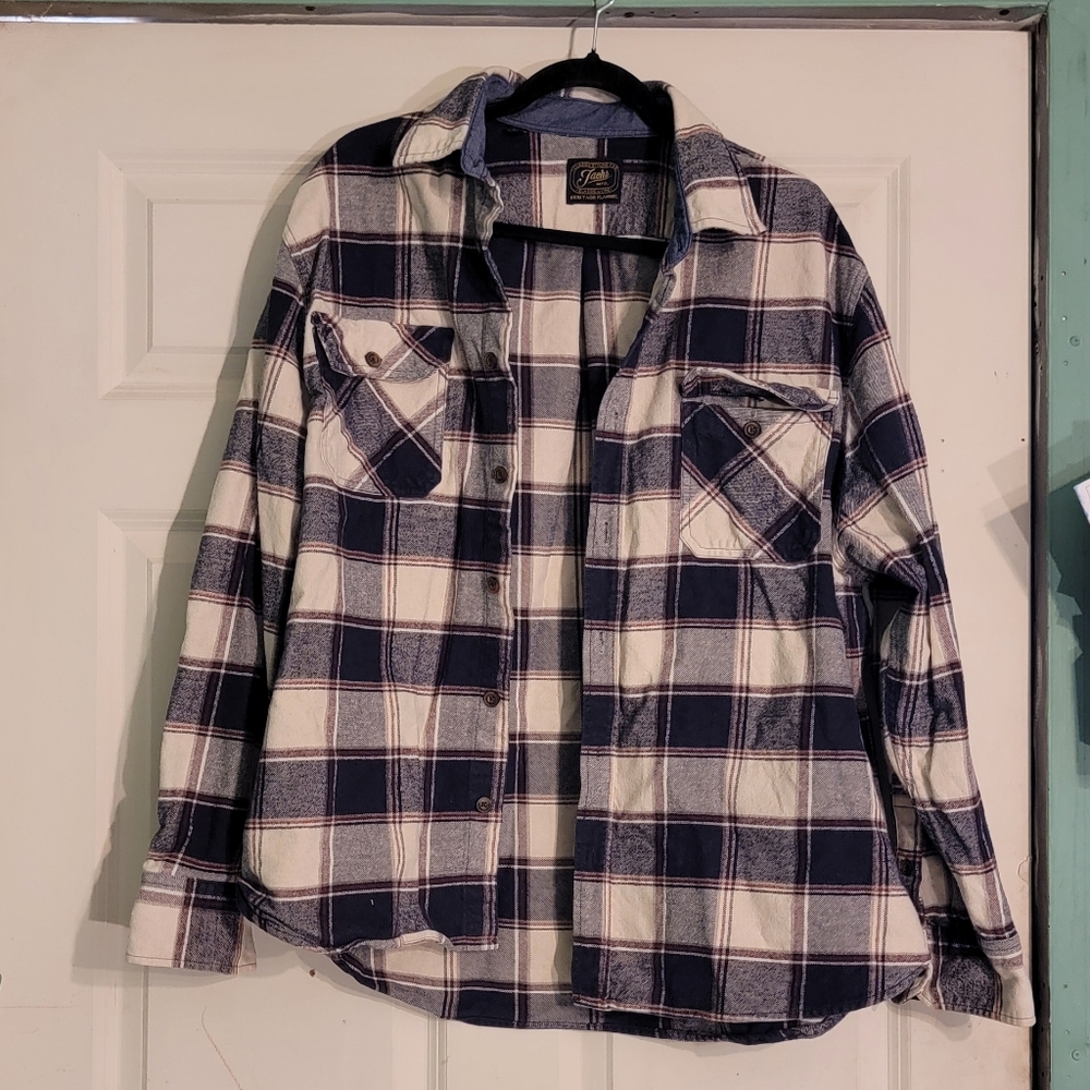 Wrangler Navy and White Plaid Casual Shirt